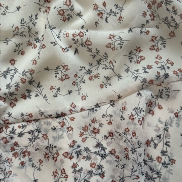 NWT Floral Ruffle Shorts, Size M - Picture 3 of 8